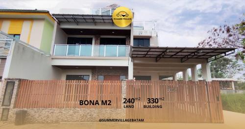 Bona M2 4BR Summer Veluxe — 4-Star Luxury Hotel in Batam, Indonesia