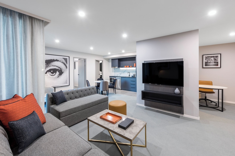 Deco Hotel in Canberra, Australia