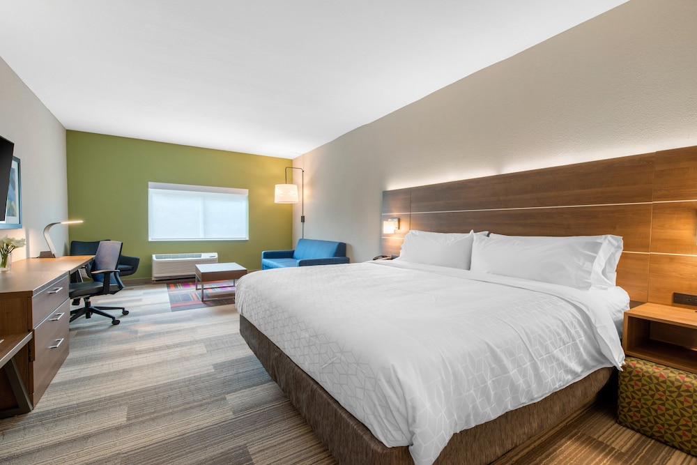 Holiday Inn Express & Suites Alachua Gainesville Area by IHG - photo 23