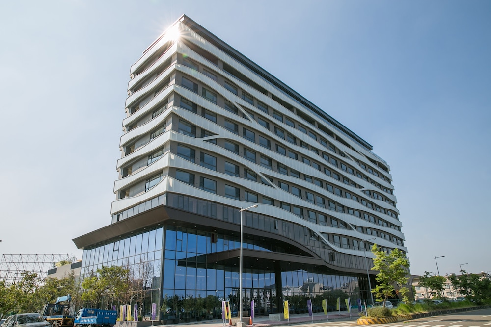 Sun Hao International Hotel — hotel in Douliu