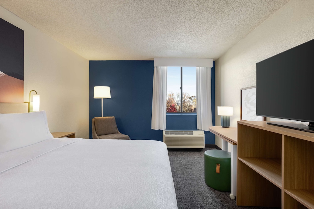 Spark by Hilton Germantown Washington DC North - photo 9