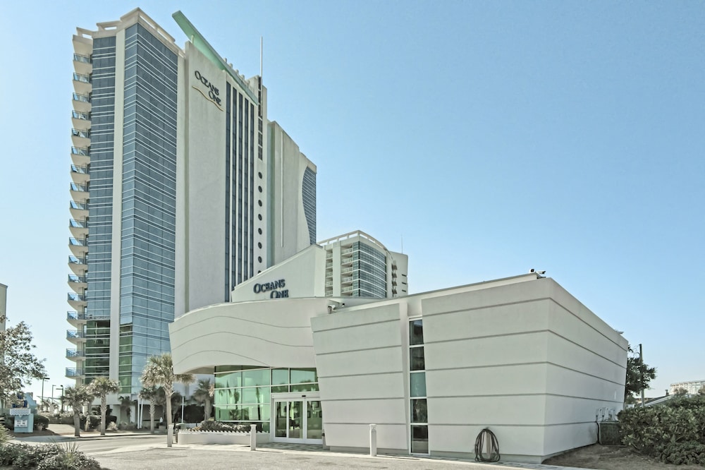 Oceans One Resort - last minute hotel in Myrtle Beach