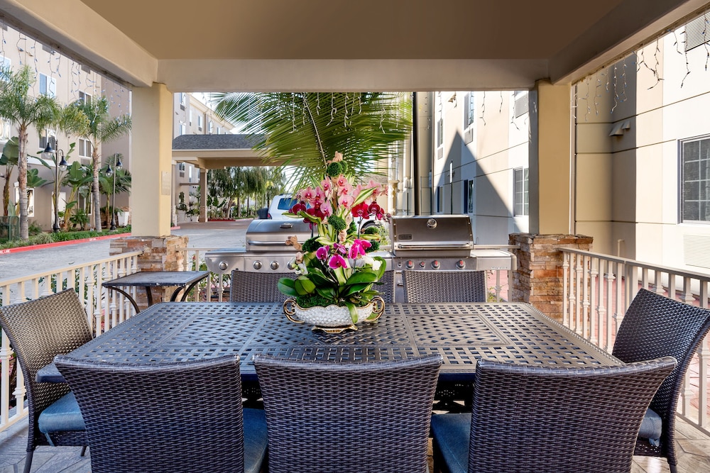 Candlewood Suites LAX Hawthorne by IHG - photo 16