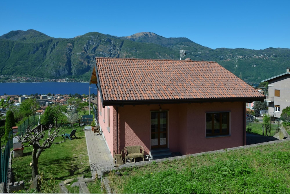 Casa Virginia — 4-Star Luxury Hotel in Mandello Del Lario, Italy