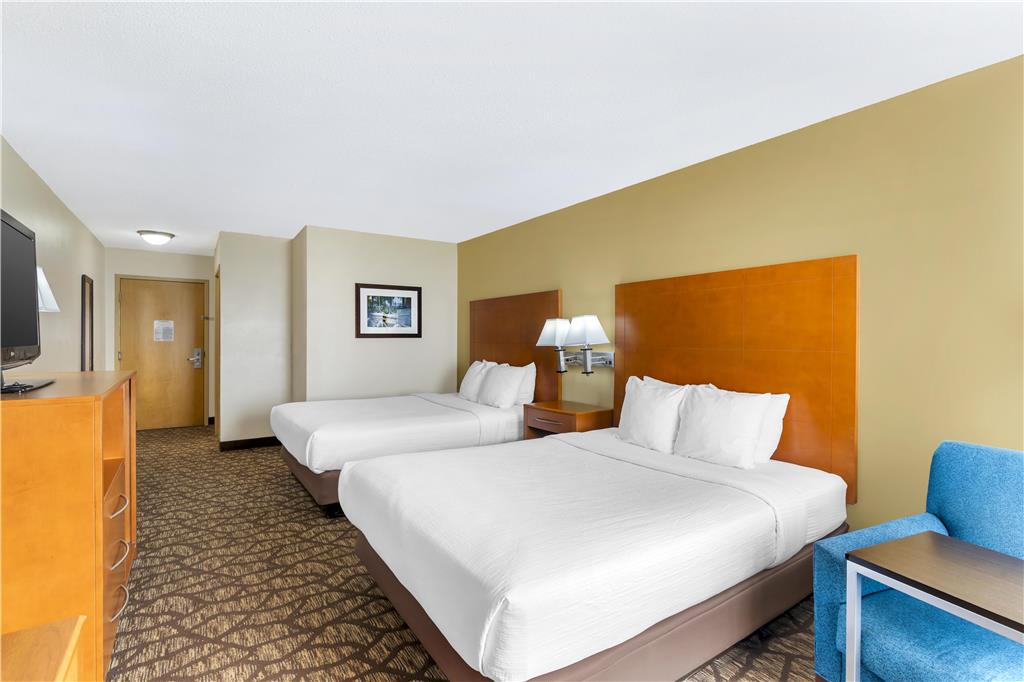 Best Western Plus Richmond Hill Inn - photo 11