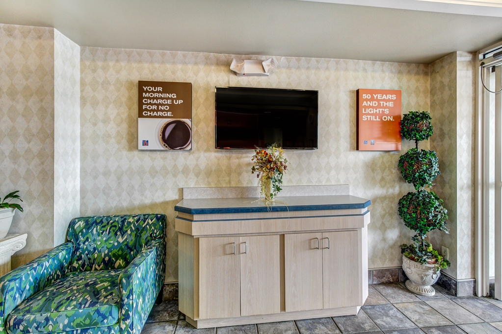 Motel 6 Medina OH Cleveland - photo 20