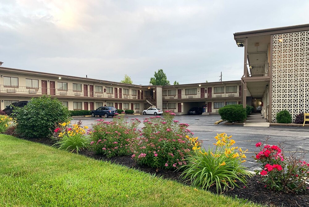 Campus Inn — hotel in West Lafayette