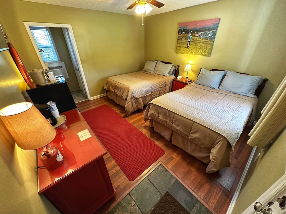 Alpine Village Inn - photo 9