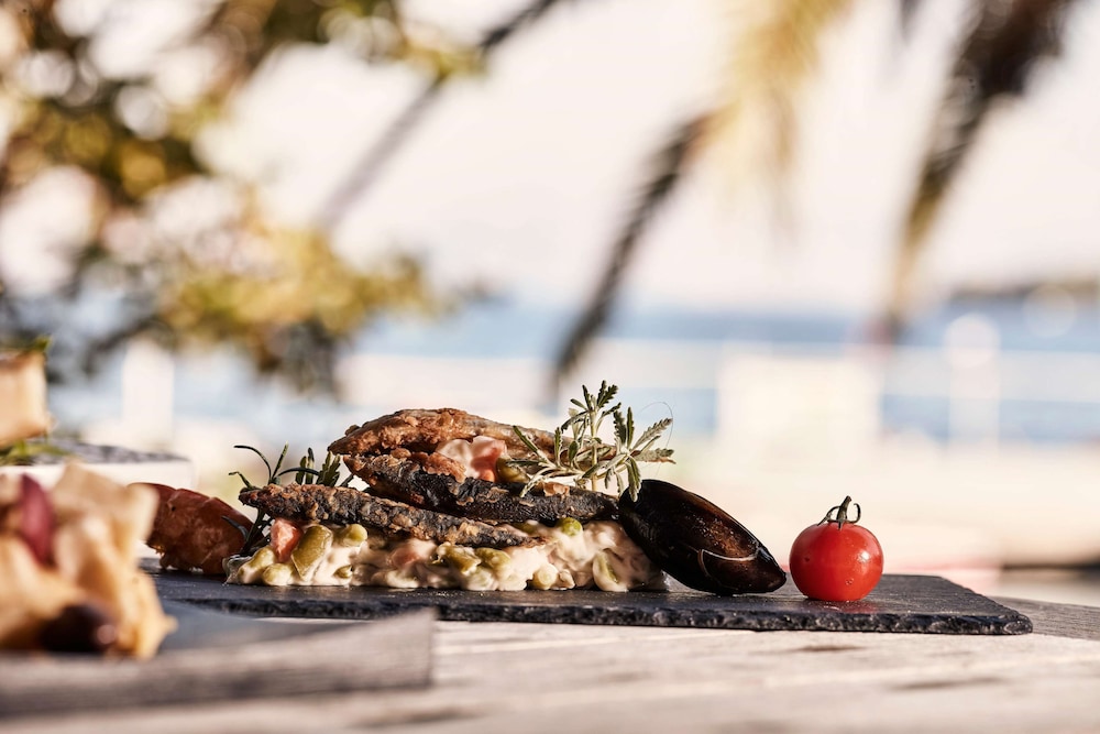 מזון ומשקאות