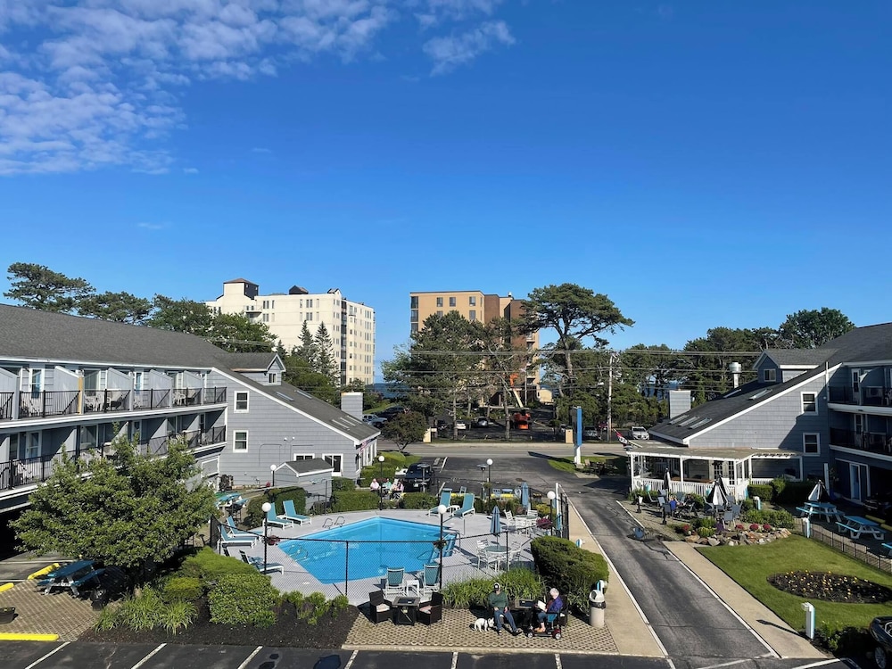 Grand Beach Inn - photo 54