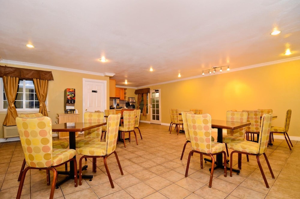 Chula Vista Inn - photo 48