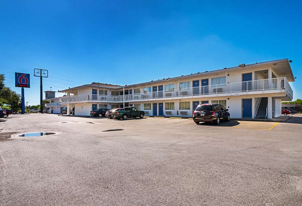 Motel 6 Corpus Christi TX Northwest - featured photo