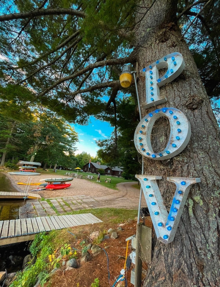 Coadys' Point of View Lake Resort - photo 417