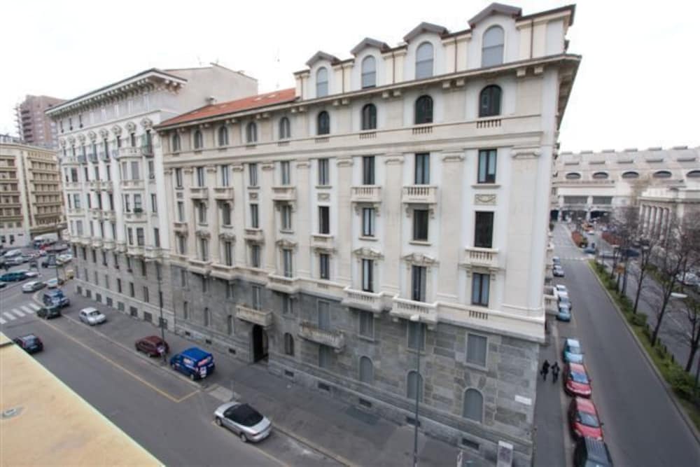 Residence de la Gare — 4-Star Luxury Hotel in Milan, Italy