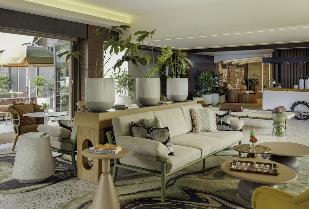 The Ambassador Hotel of Waikiki Tapestry Collection by Hilton - photo 3