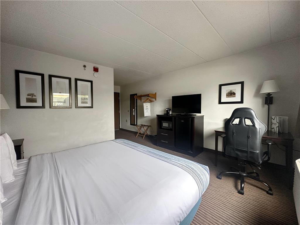 AmericInn by Wyndham Menominee - photo 44