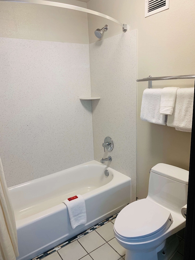 SureStay Plus Hotel by Best Western Redding - photo 16