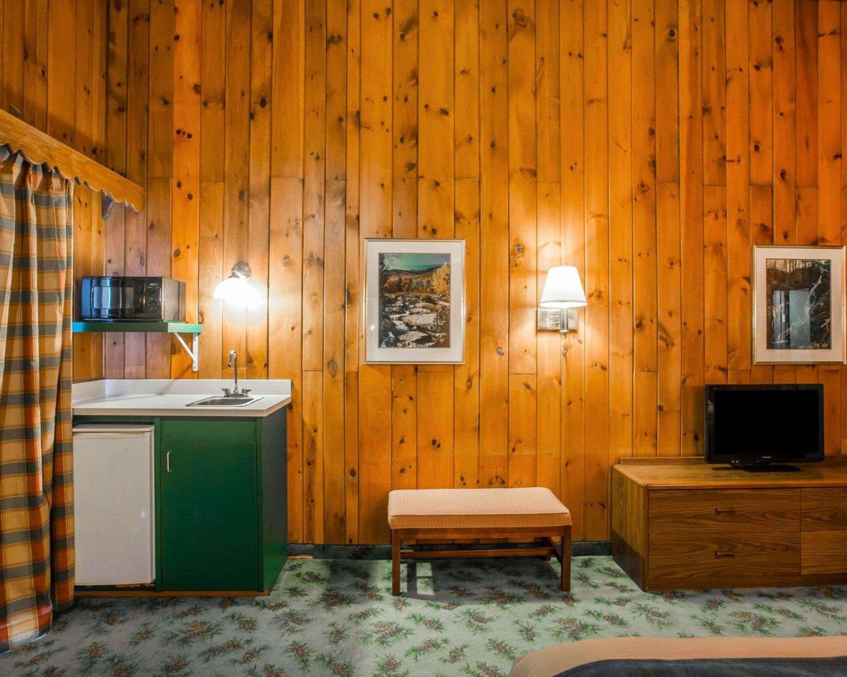 Quality Inn on Lake Placid - photo 16