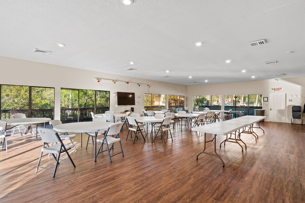 Portside Resort by Panhandle Getaways - photo 127