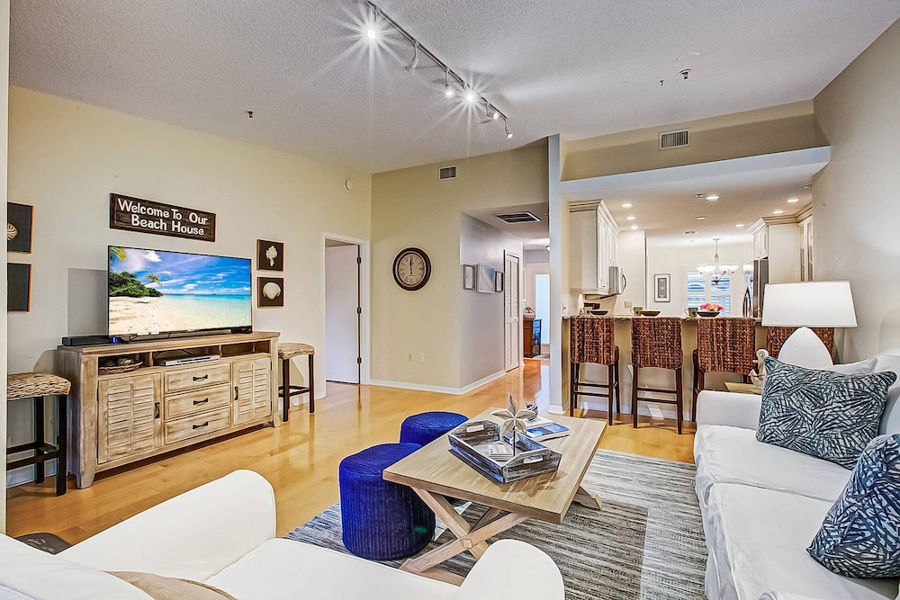Siesta Bayside Condo — 4-Star Luxury Hotel in Siesta Key, United States