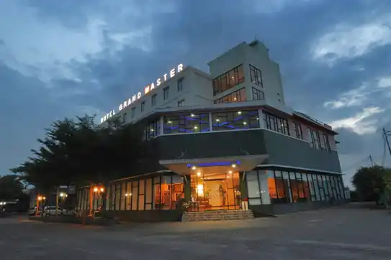 Grand Master Hotel Purwodadi — hotel in Purwodadi