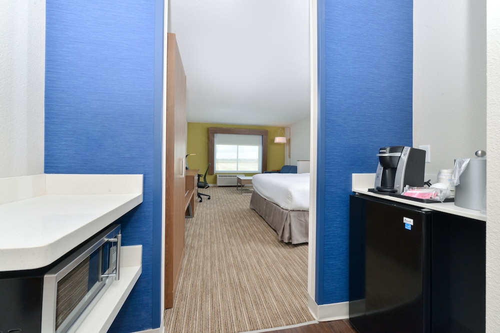 Holiday Inn Express & Suites Ogallala by IHG - photo 10