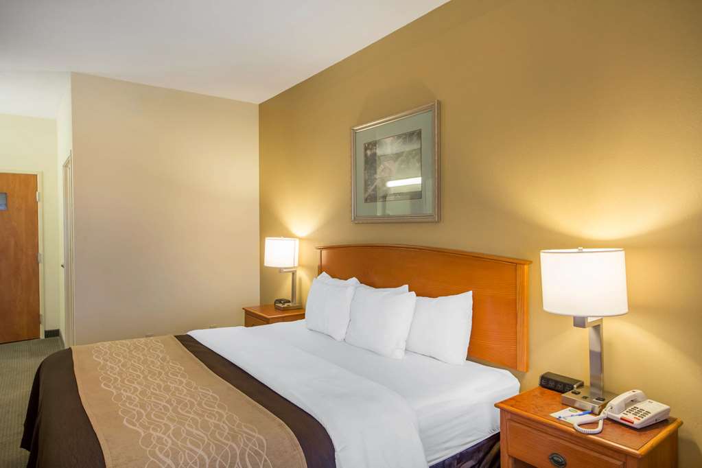 Quality Inn & Suites Pryor - photo 9