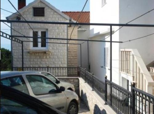 Apartment Supetar Ive Vojnovica — 4-Star Luxury Hotel in Supetar, Croatia