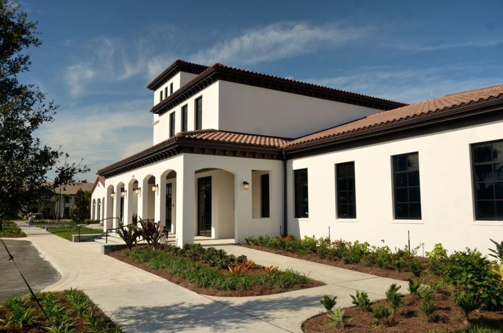 8948Rs — 4-Star Luxury Hotel in Kissimmee, United States