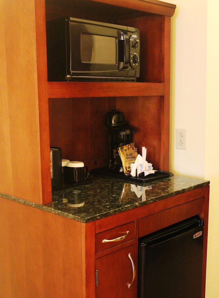 Hilton Garden Inn Starkville - photo 32