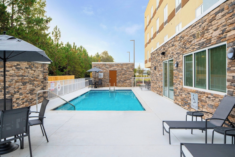Fairfield by Marriott Inn & Suites Pensacola Pine Forest - photo 14