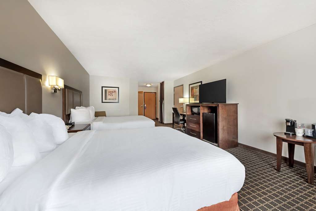 Best Western Plus Eagleridge Inn & Suites - photo 37