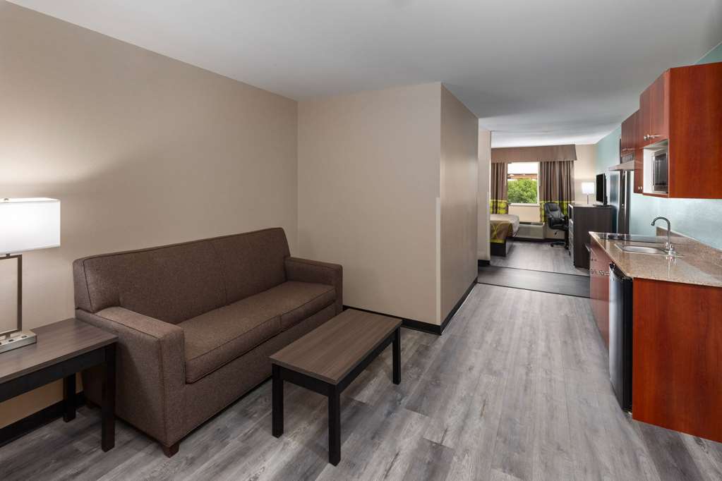 Super 8 by Wyndham Lubbock West - photo 21