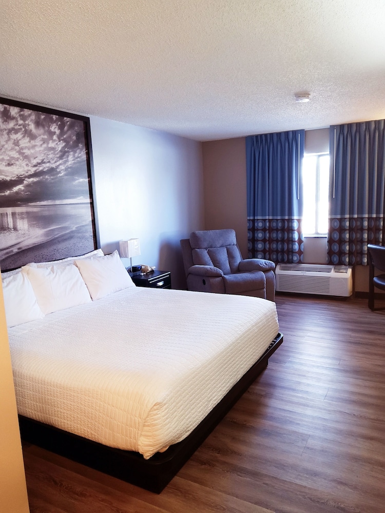 Super 8 by Wyndham Estherville - photo 7