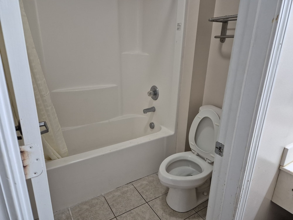 General Bragg Inn & Suites Chickamauga - photo 29