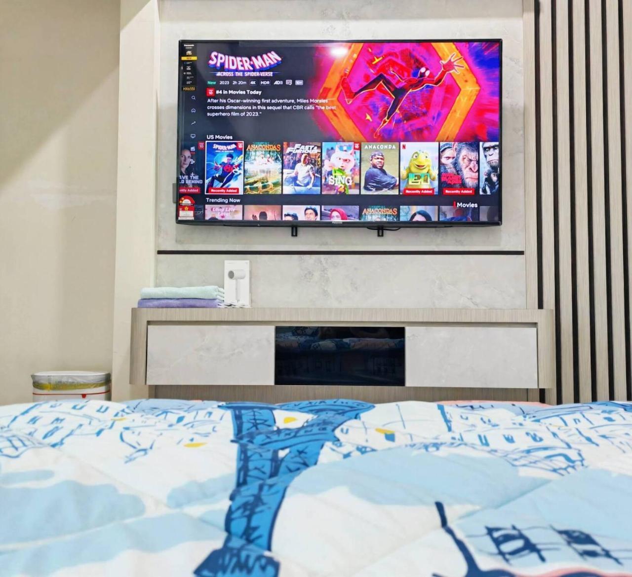 UG Homestay BP Netflix & 4 Air Con Rooms — 4-Star Luxury Hotel in Batu Pahat, Malaysia