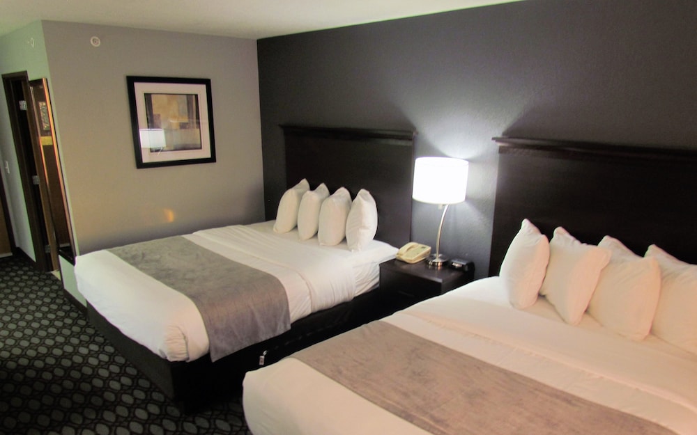Oak Hill Inn & Suites - photo 25