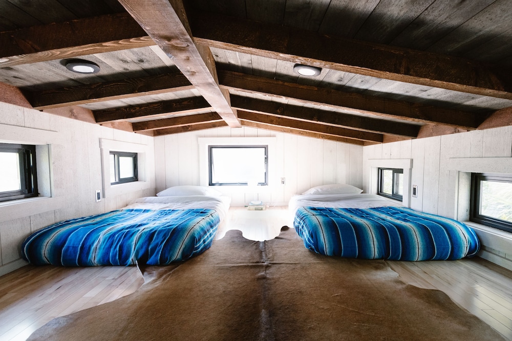 Caravan Outpost - photo 5