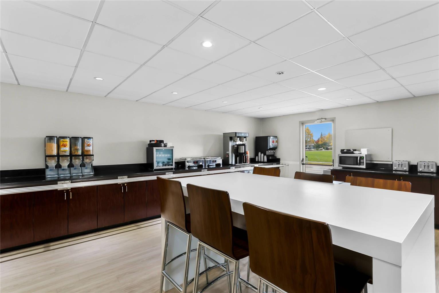 Clarion Suites Anchorage Downtown - photo 26