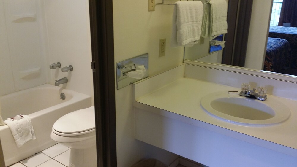West Texas Inn & Suites with Kitchenette - photo 14