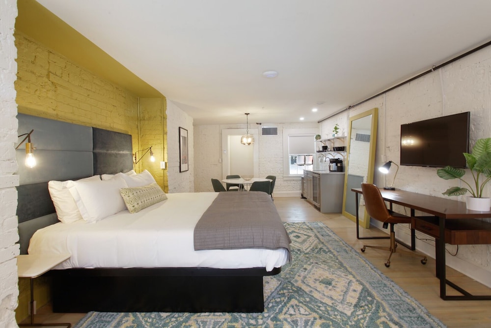 The Present Hotel - photo 54