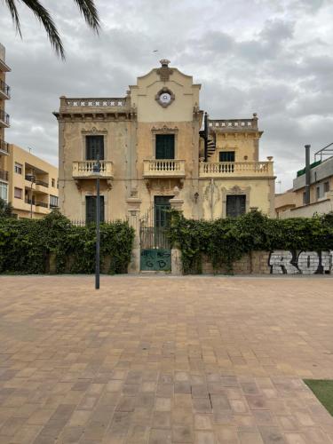 Mar Menor Elisa Apartment — 4-Star Luxury Hotel in Santiago De La Ribera, Spain