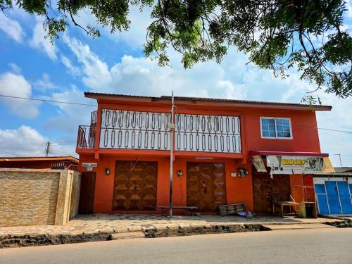 Victoria’s Onebed — Accra — photo 2