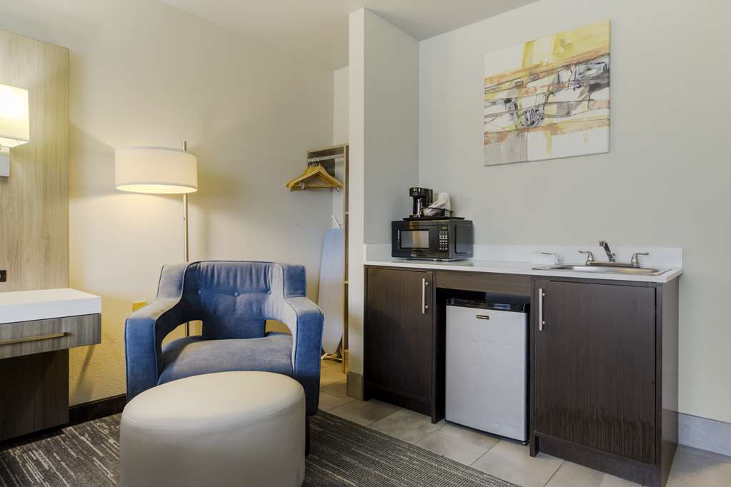 Best Western Plus Renton Inn - photo 9