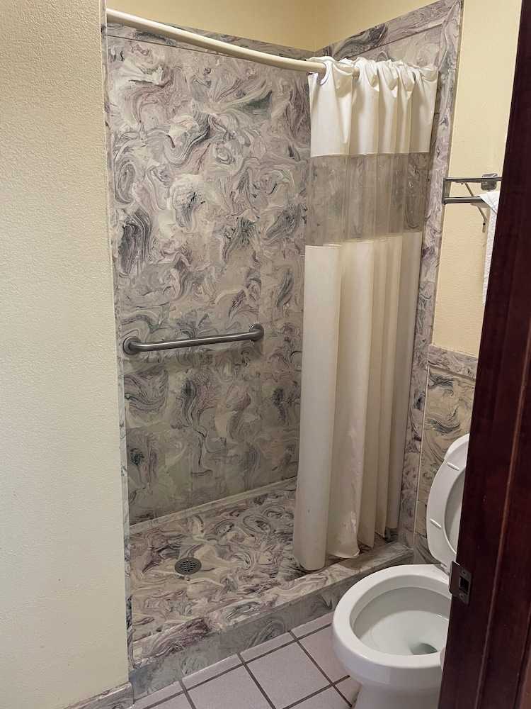 Western Inn Express - photo 13