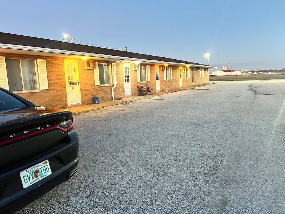 Hotel Prairie Winds Carthage Keokuk Hwy 136 - photo 23