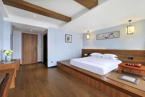 Xianchuang landscape Garden Hotel Yangshuo West Street Lijiang River in Yangshuo, People's Republic of China