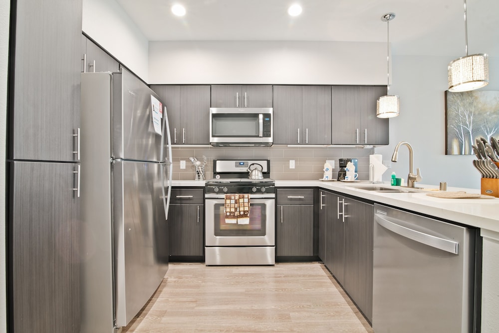Global Luxury Suites in Menlo Park - photo 21