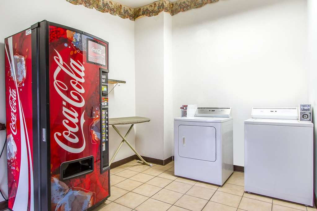 Rodeway Inn Bloomington Normal West - photo 19
