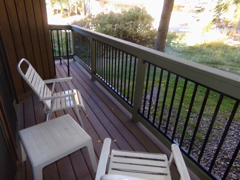 Wild Irishman 2 bed 2 bath Sleeps 9 WIBH - photo 11